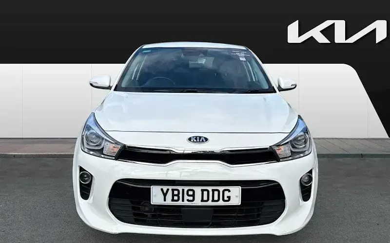 Usado Kia Rio 100 CV (73 kW) 2019 Blanco Utilitario