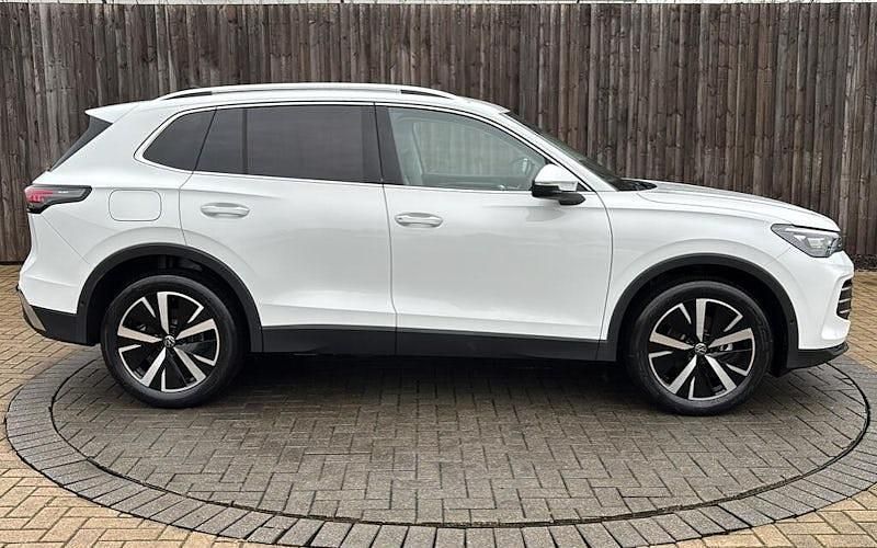 New VW Tiguan Elegance 150 HP (110 kW) 2025 SUV