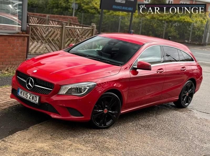Used Mercedes CLA200 Shooting Brake 136 HP (100 kW) 2015 Red Estate