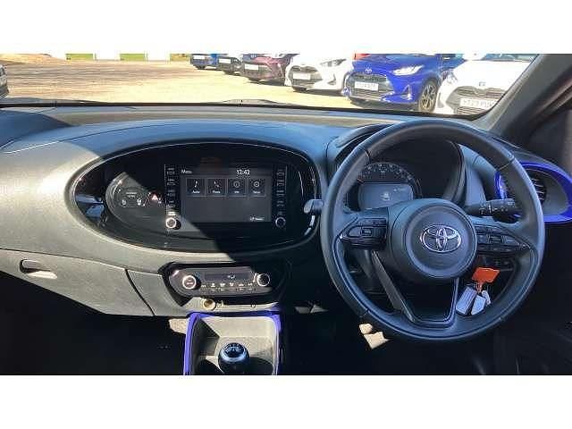 Used Toyota Aygo X 72 HP (52 kW) 2023 Blue SUV