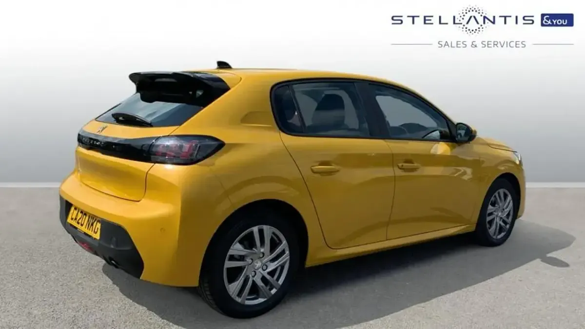 Second-hand Peugeot 208 Active 99 CP (72 kW) 2020 Galben Hatchback