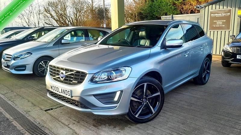 Used Volvo XC60 R-Design 215 HP (158 kW) 2015 Silver SUV