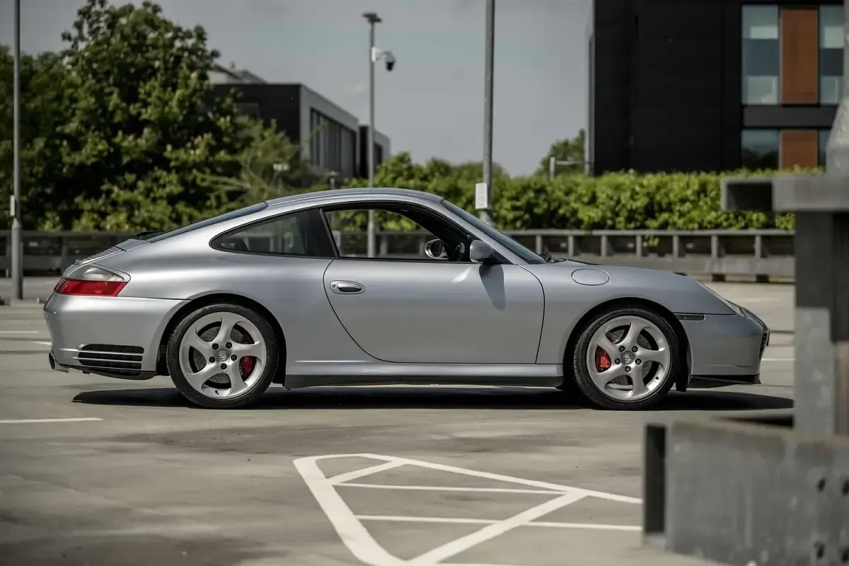 Usado Porsche 911 Carrera 4S 2002 Prateado Coupé