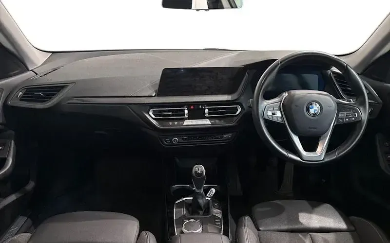 Used BMW 218 Sport Line 136 HP (100 kW) 2022 White Coupe