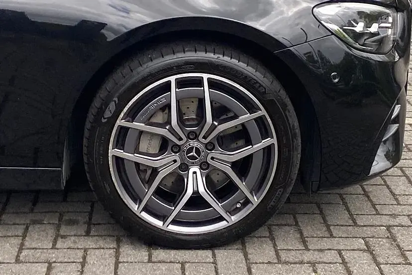 Used Mercedes E300 AMG Line Premium 265 HP (194 kW) 2023 Obsidian black Sedan
