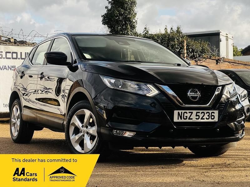 Used Nissan Qashqai Acenta Premium 160 HP (117 kW) 2019 Black SUV