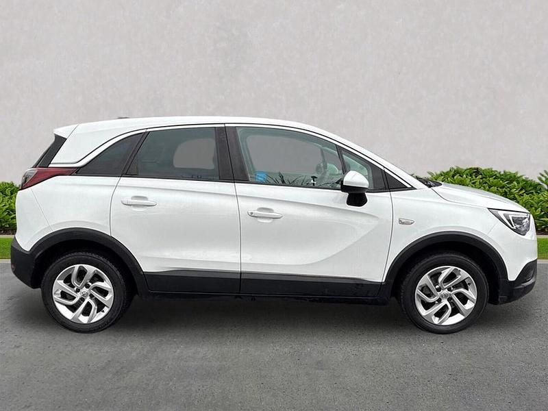 Used Vauxhall Crossland X Business Edition 130 HP (95 kW) 2020 White SUV