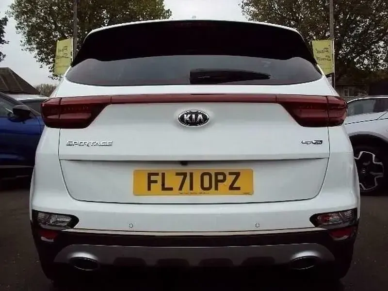 Used Kia Sportage GT-Line 134 HP (98 kW) 2022 White SUV