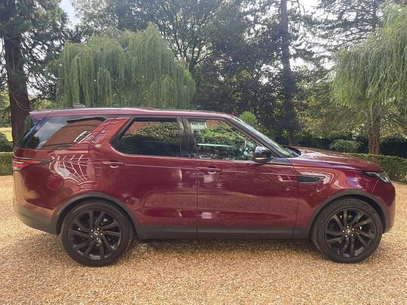 Montalcino red metallic Used 2017 Land Rover Discovery 5 HSE Luxury SUV | £21,495 (Fair price) - Image 1/4