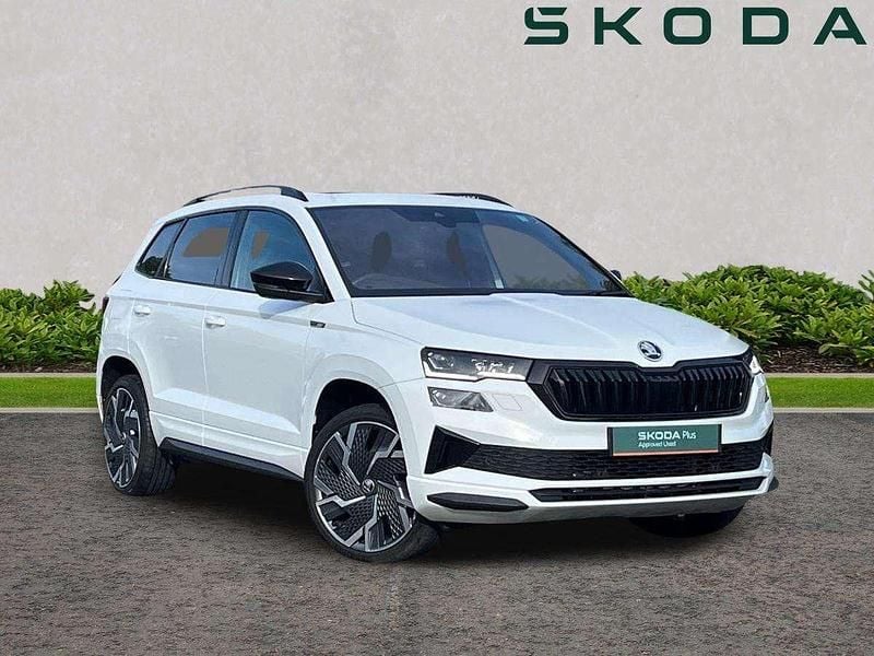 White Used 2022 Skoda Karoq SportLine SUV | £24,495 (Fair price) - Image 1/4