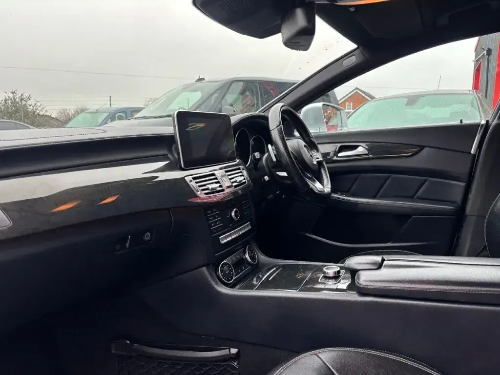 Used Mercedes CLS220 AMG line 2018 Silver Estate