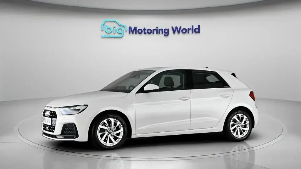 Used Audi A1 Sportback Sport 110 HP (80 kW) 2021 White Hatchback