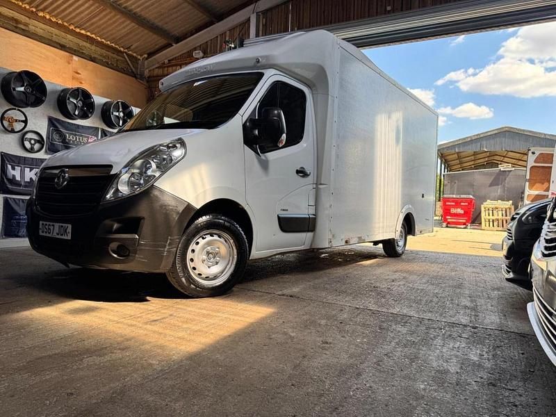 White Used 2017 Vauxhall Movano Van | £6,500 (Fair price) - Image 1/4