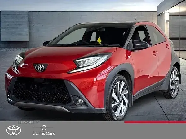 Used Toyota Aygo X 72 HP (52 kW) 2022 Red SUV