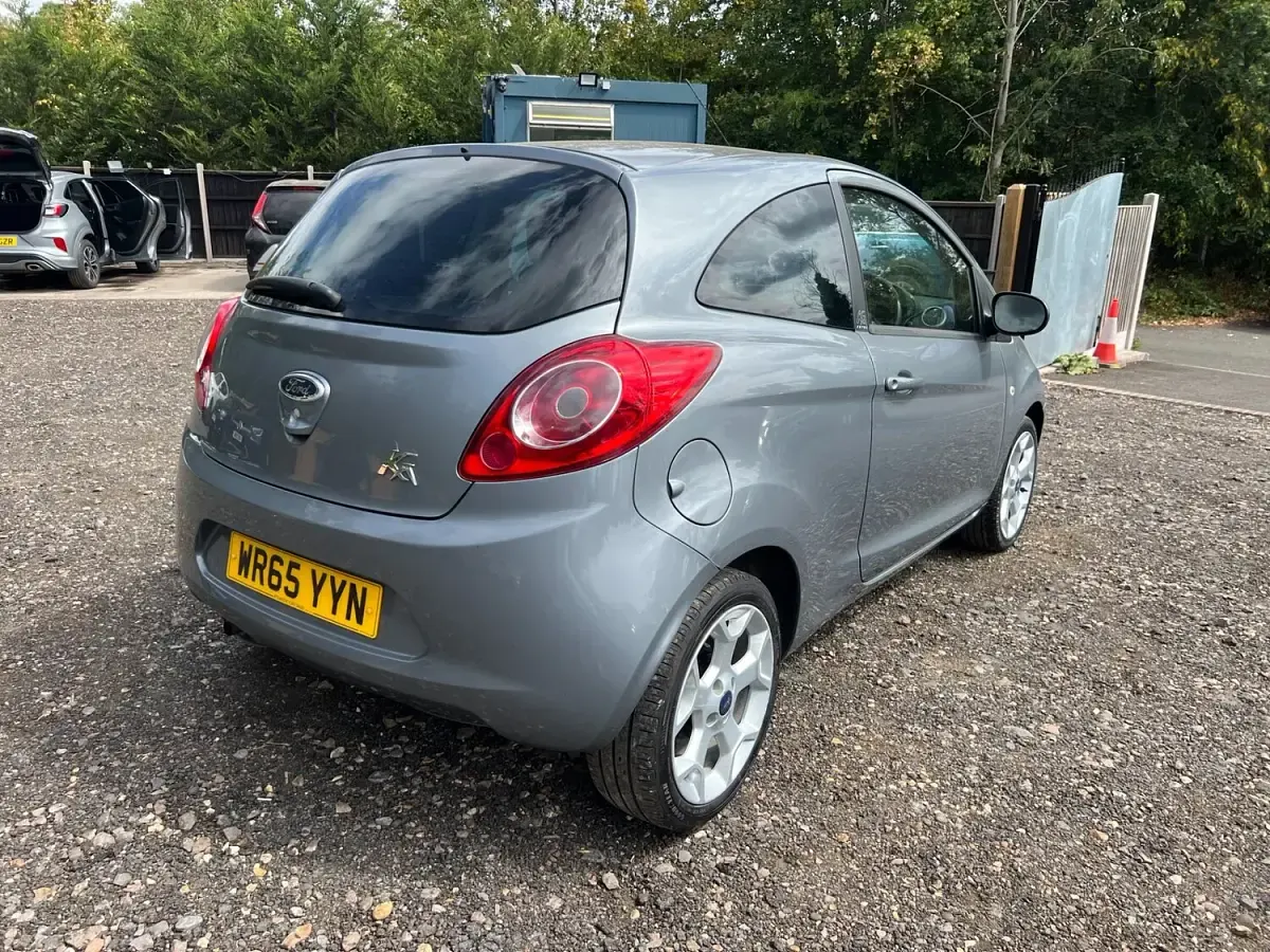 Used Ford Ka Zetec 69 HP (50 kW) 2016 Silver Hatchback