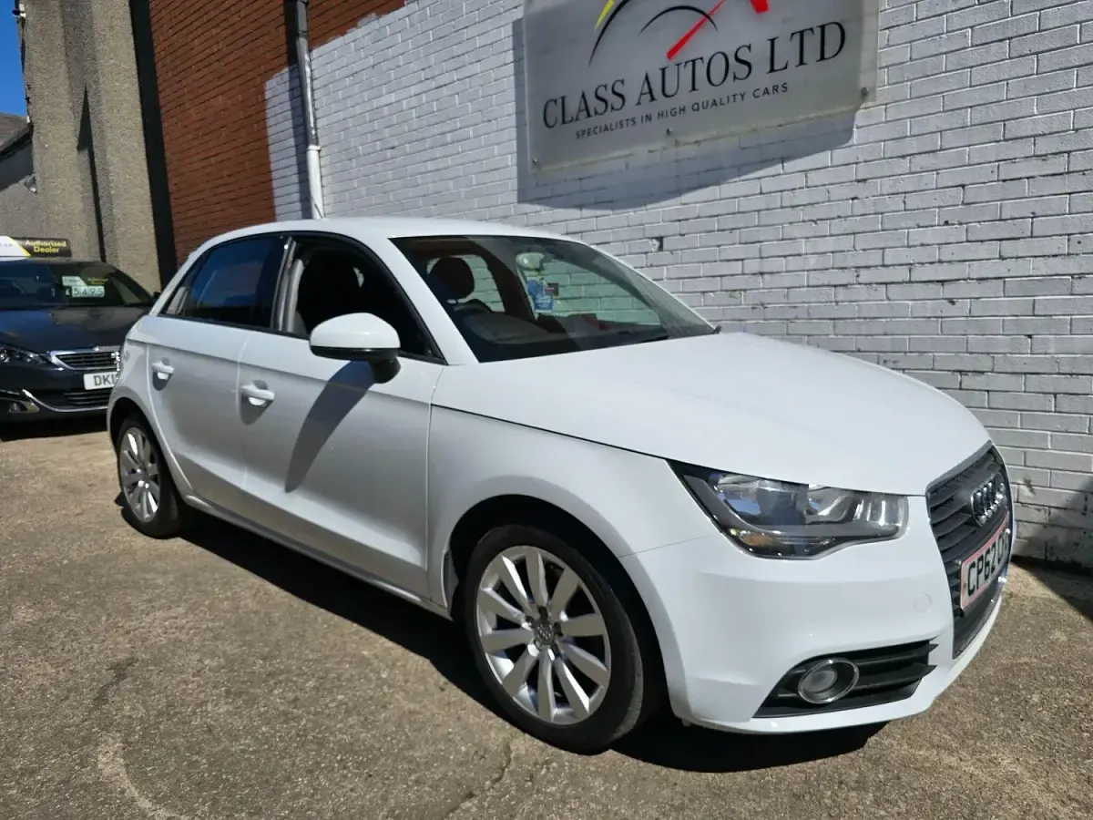 Used Audi A1 Sportback Sport 122 HP (89 kW) 2012 White Hatchback