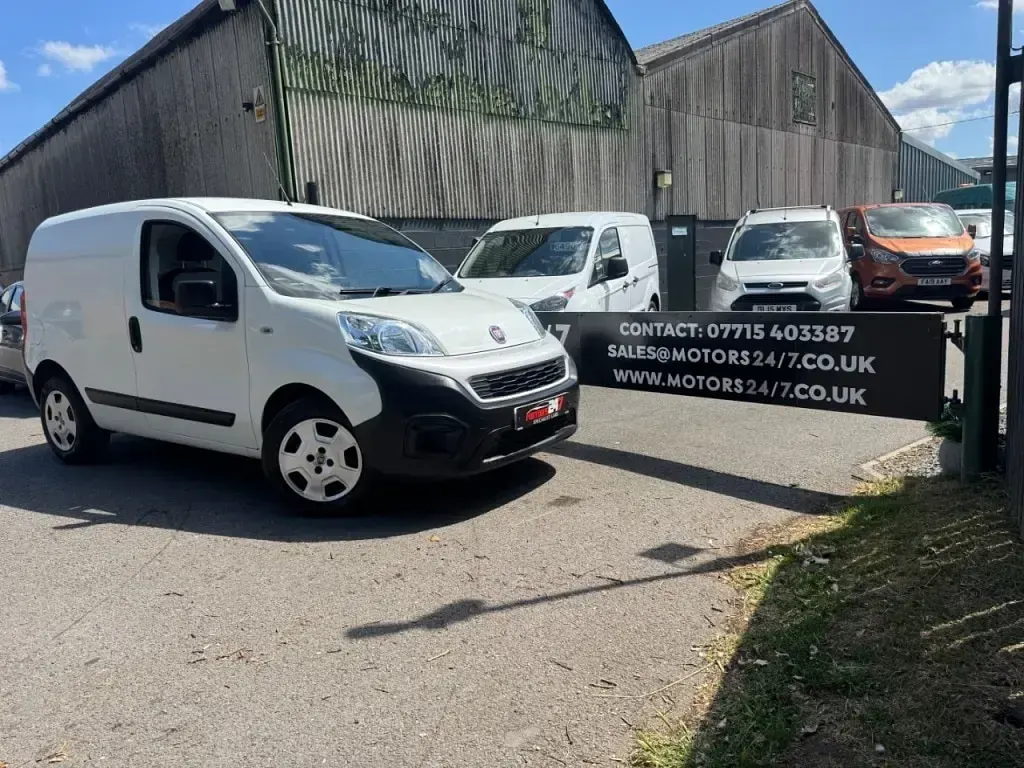 Used Fiat Fiorino 80 HP (58 kW) 2021 White MPV