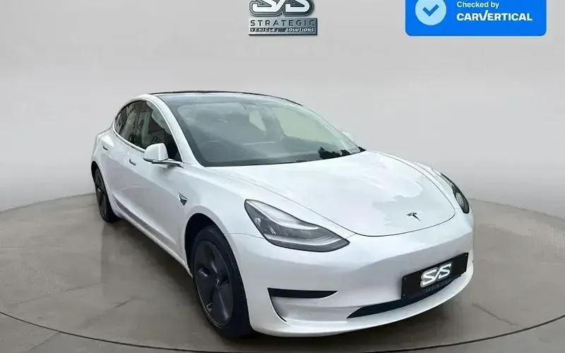Usado Tesla Model 3 Standard Range 180 kW (245 HP) 2021 Sedan