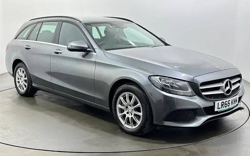 Used Mercedes C250 SE 204 HP (150 kW) 2016 Estate