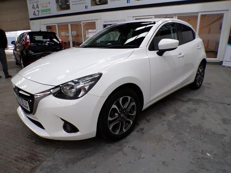 Used Mazda 2 Inclusive 2015 White Hatchback
