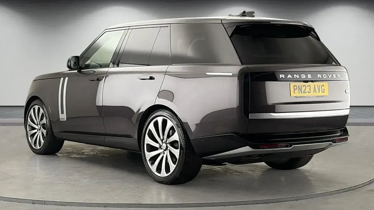 Used Land Rover Range Rover Autobiography 350 HP (257 kW) 2023 Charente grey SUV
