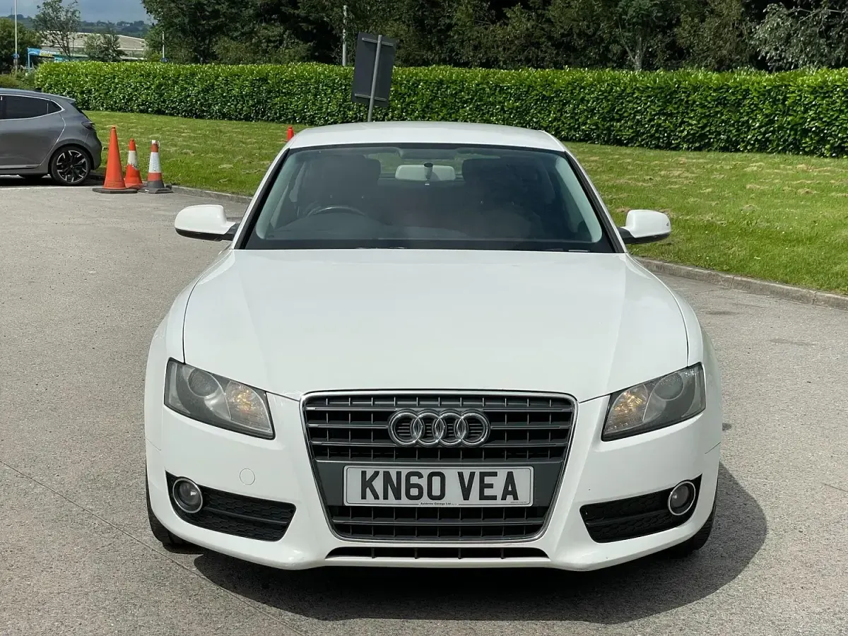 Used Audi A5 Sportback Performance 143 HP (105 kW) 2010 White Hatchback