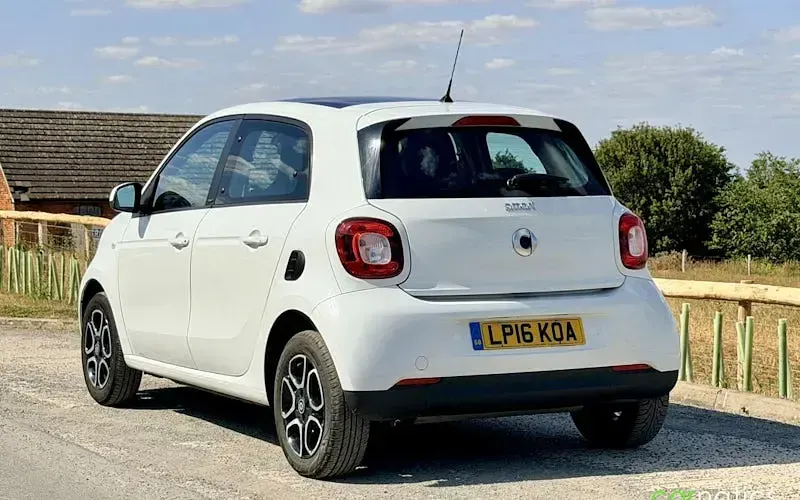 Used Smart ForFour Prime 90 HP (66 kW) 2019 Hatchback