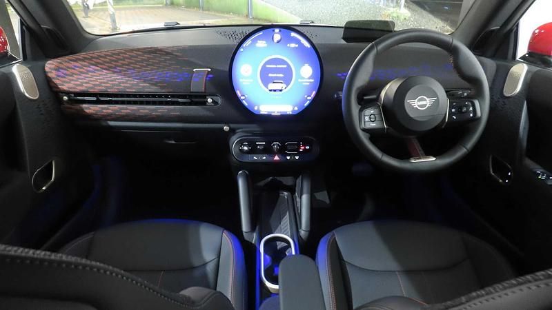 Used Mini Cooper Hatch 133 kW (181 HP) 2025 Grey Hatchback