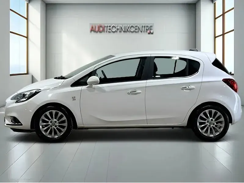 Used Vauxhall Corsa 2015 White Hatchback