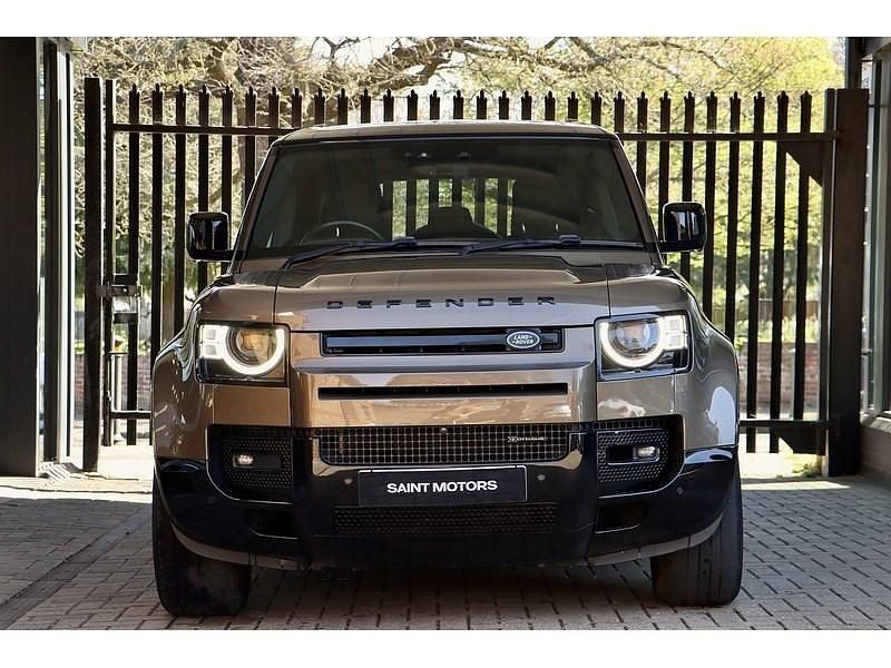 Used Land Rover Defender HSE Dynamic 300 HP (220 kW) 2021 Brown SUV