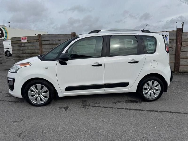 Used Citroën C3 Picasso 100 HP (73 kW) 2016 White MPV