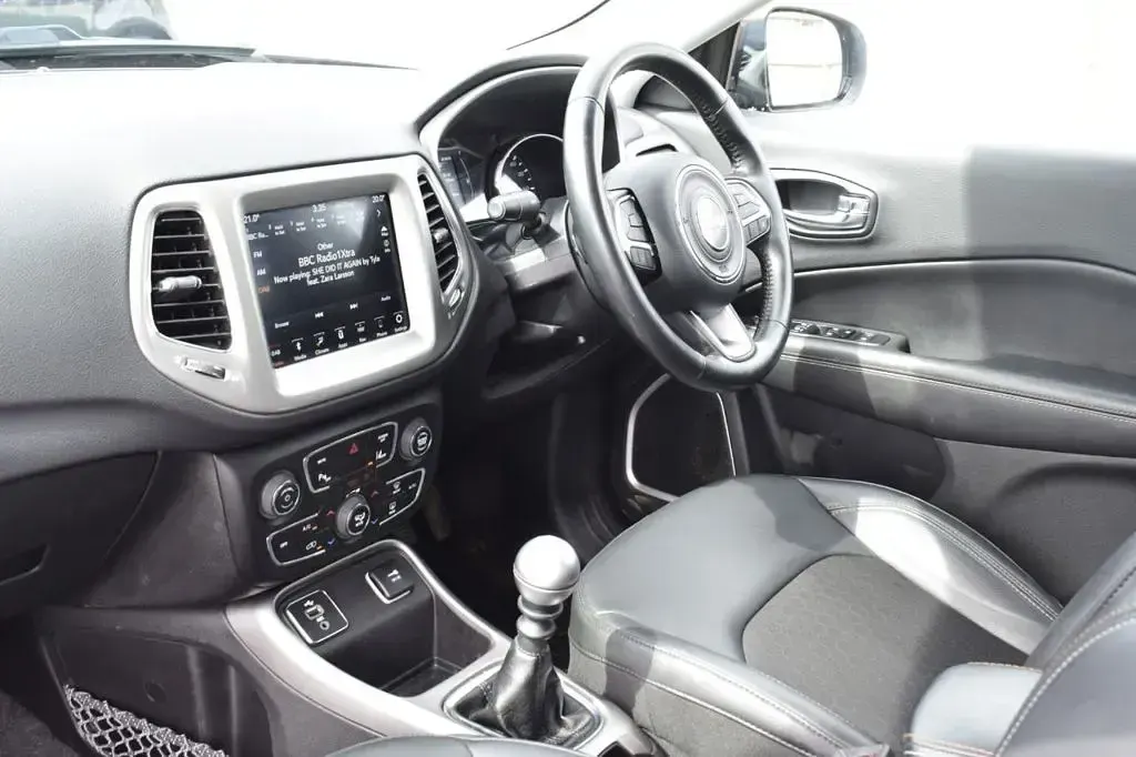 Used Jeep Compass Longitude 120 HP (88 kW) 2019 Bronze SUV