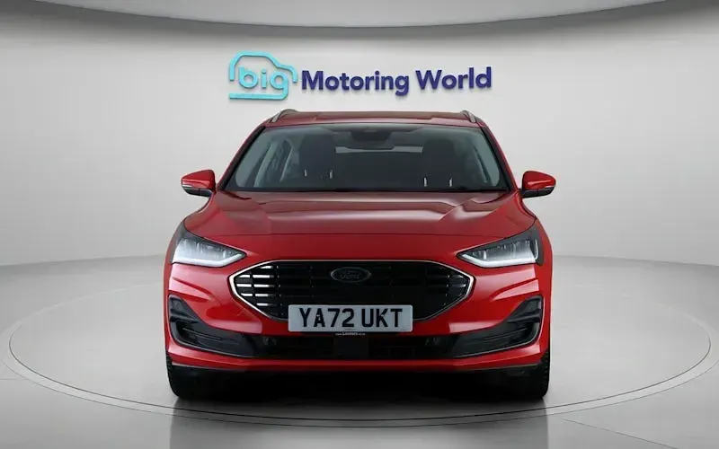 Używany Ford Focus Titanium 125 KM (91 kW) 2023 Czerwony Kombi
