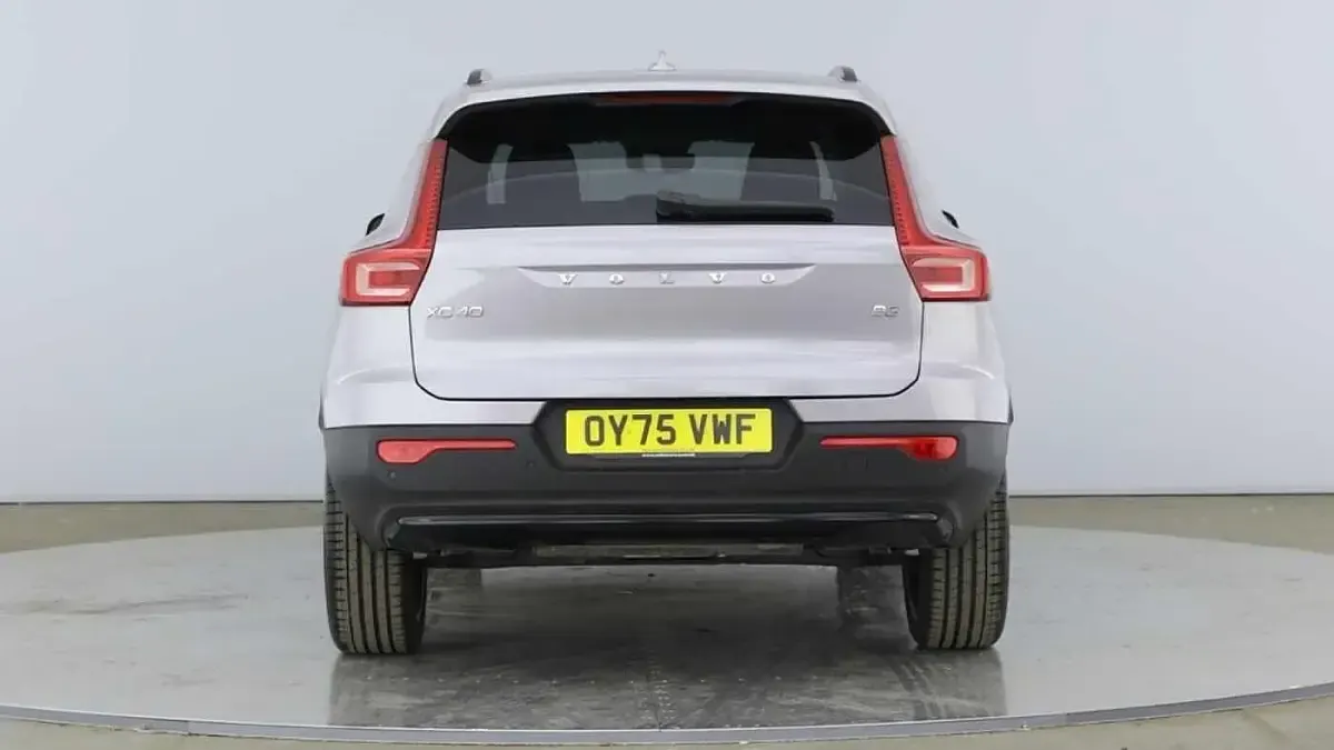New Volvo XC40 Ultra 161 HP (118 kW) 2025 Silver SUV