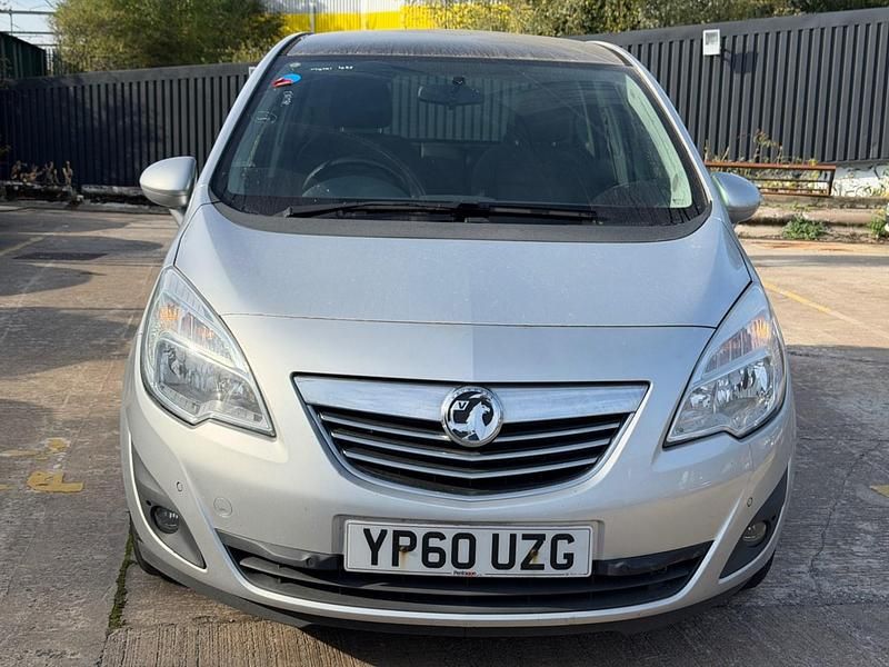 Używany Vauxhall Meriva 2011 Srebrny Minivan