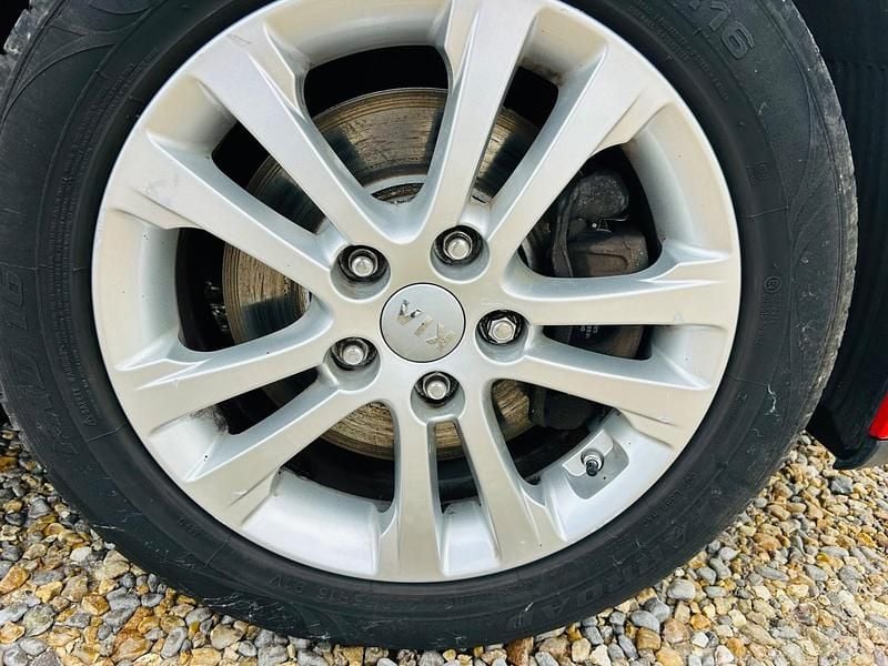 Używany Kia Ceed 2015 Czerwony Hatchback