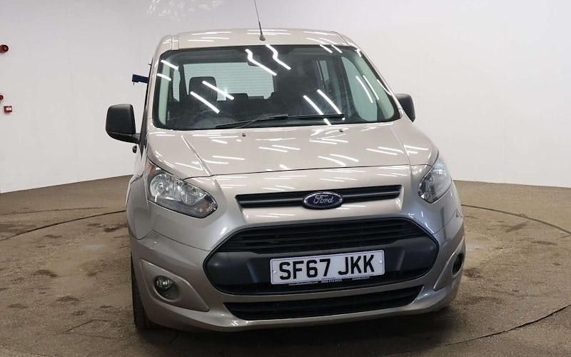 Used Ford Tourneo Zetec 120 HP (88 kW) 2017 Estate
