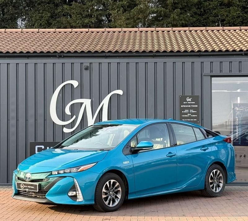 Blue Used 2018 Toyota Prius Hatchback | £11,290 (Fair price) - Image 1/4