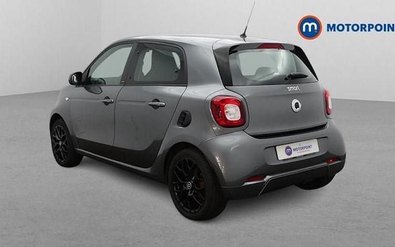 Used Smart ForFour 90 HP (66 kW) 2019 Grey Hatchback