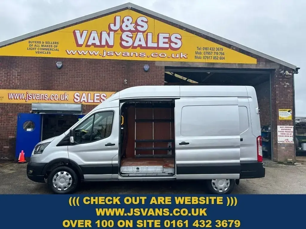 Używany Ford Transit 130 KM (95 kW) 2022 Srebrny Van