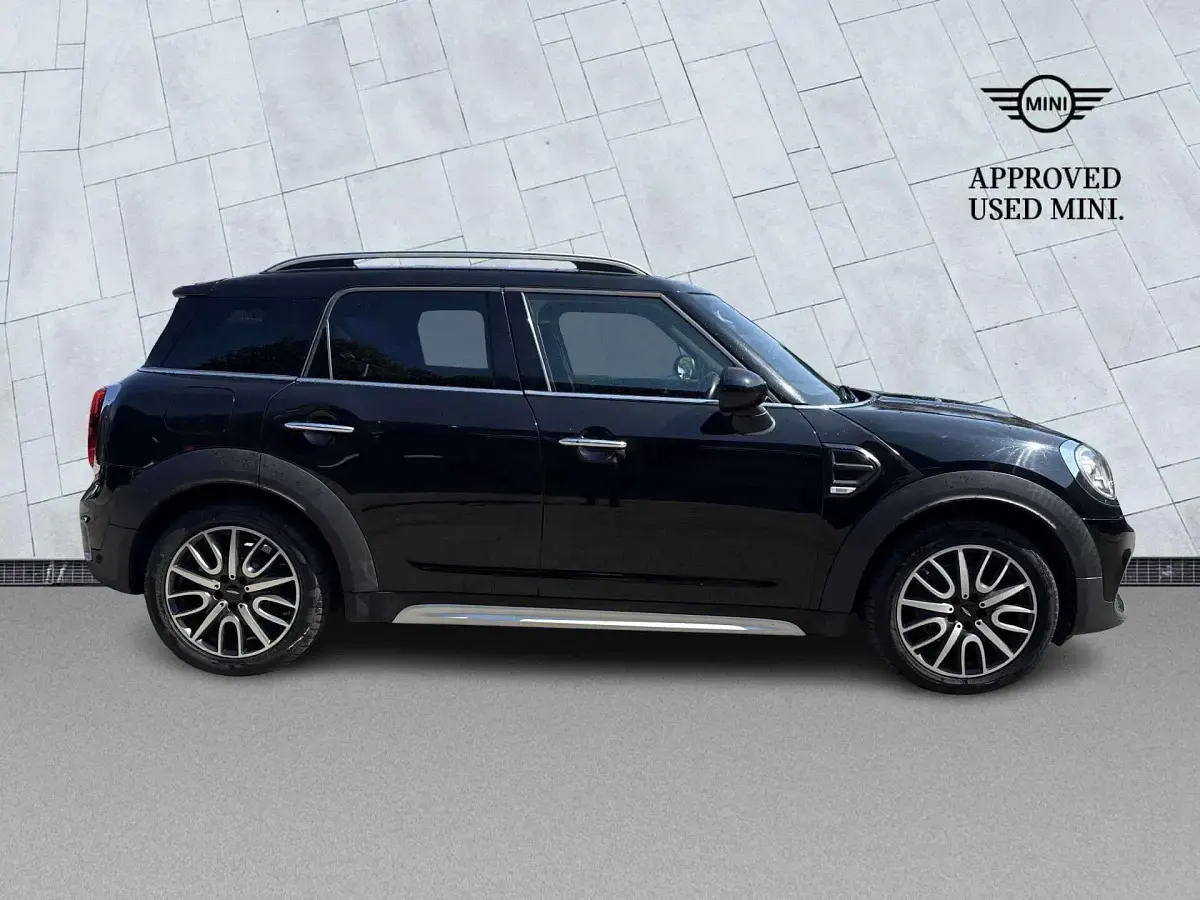 Used Mini Cooper Countryman 134 HP (98 kW) 2018 Black SUV