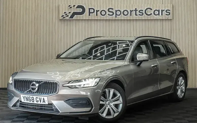Used Volvo V60 Momentum 190 HP (139 kW) 2018 Estate