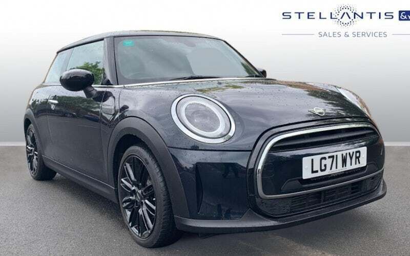 Used 2021 Mini Cooper Exclusive Hatchback | £16,860 (A bit pricey) - Image 1/4