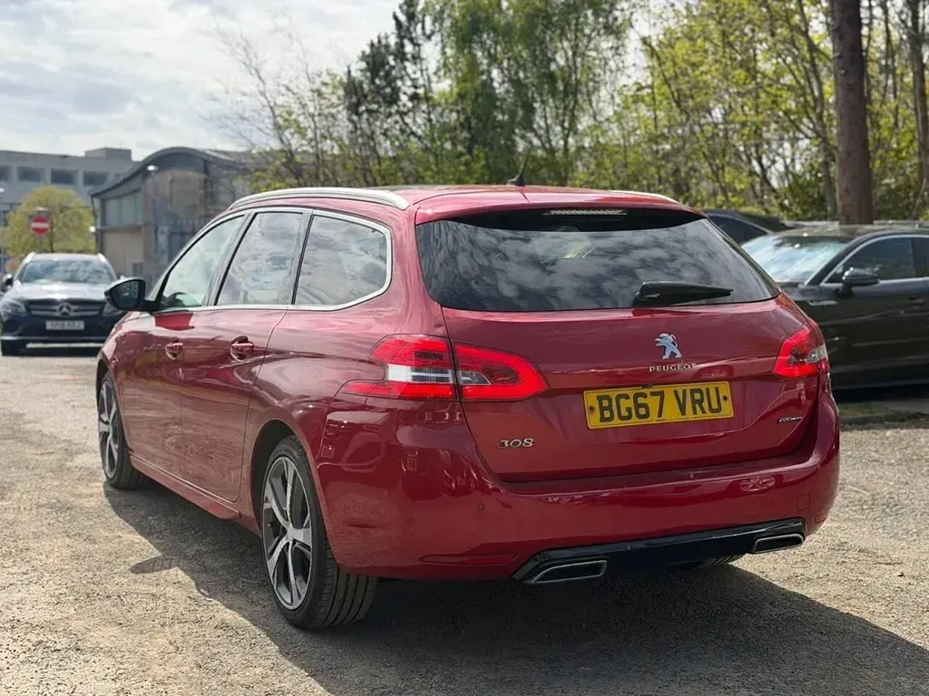 Second-hand Peugeot 308 SW GT-line 150 CP (110 kW) 2017 Roșu Break