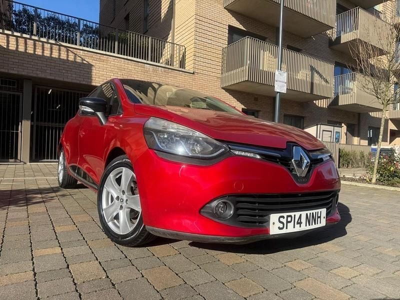 Red Used 2014 Renault Clio IV Dynamique Hatchback | £2,395 (Super price) - Image 1/4