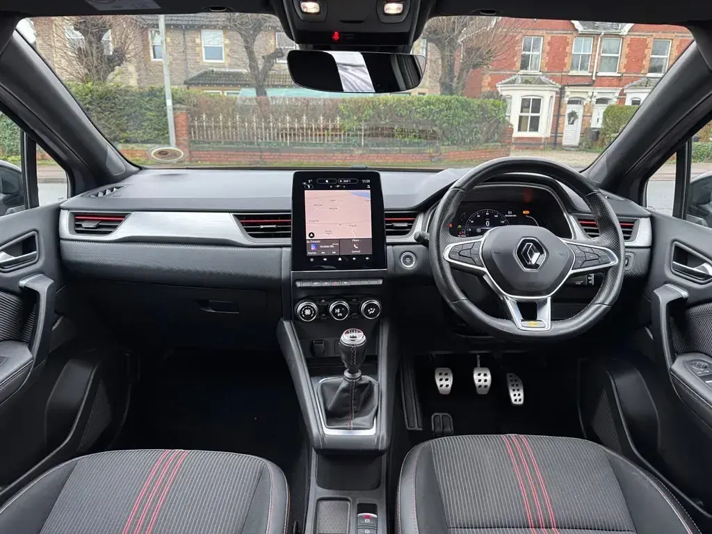 Second-hand Renault Captur R.S. 140 CP (102 kW) 2022 Gri SUV