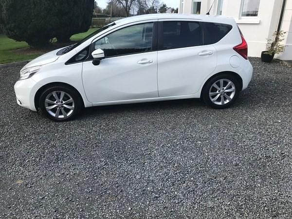 Used Nissan Note Tekna 90 HP (66 kW) 2013 White Hatchback
