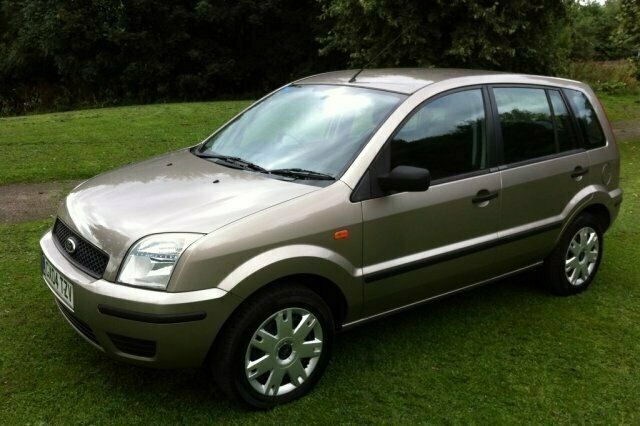 Used 2004 Ford Fusion Estate | £2,790 (Fair price) - Image 1/4