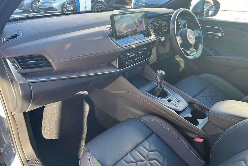 Used Nissan Qashqai Tekna 138 HP (101 kW) 2024 Grey SUV