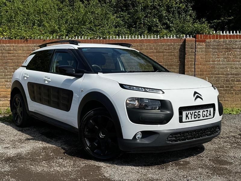 White Used 2016 Citroën C4 Cactus Flair Hatchback | £4,625 (Fair price) - Image 1/3